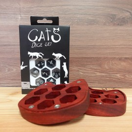Padouk Cat’s Dice Box + CATS Dice Set: Waffle